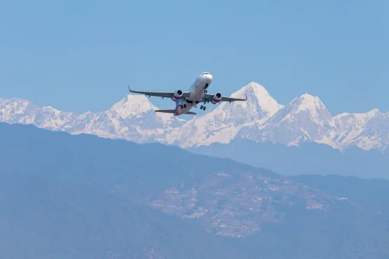 avion decolle aeroport de chambery